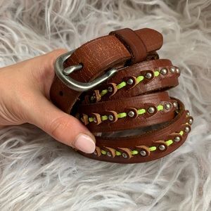 neon detail belt // size large // silver accents L